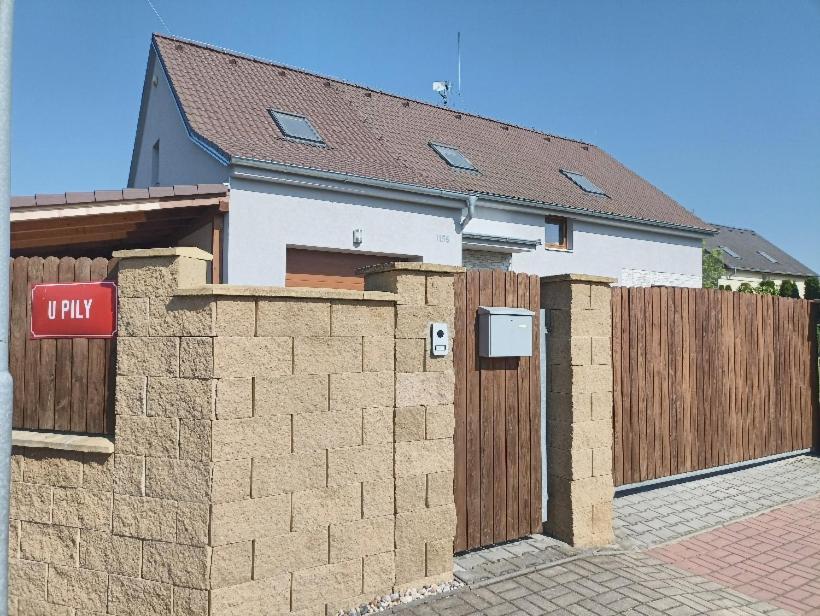 Ubytovani U Vrbicky - Blizko Prahy Unhošť Exterior foto